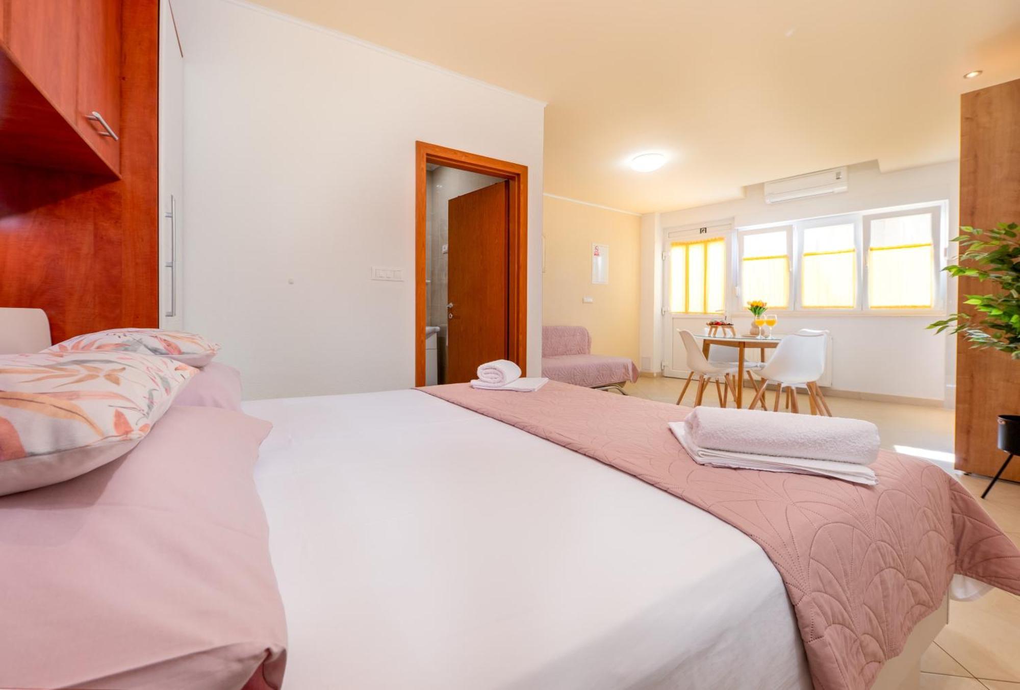Apartmani Rita Baška Voda エクステリア 写真